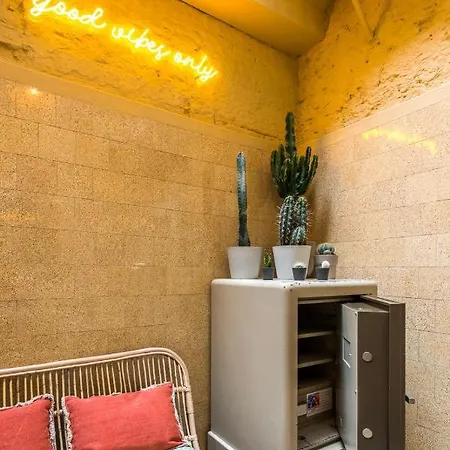 Beautiful In The Heart Of Apartment